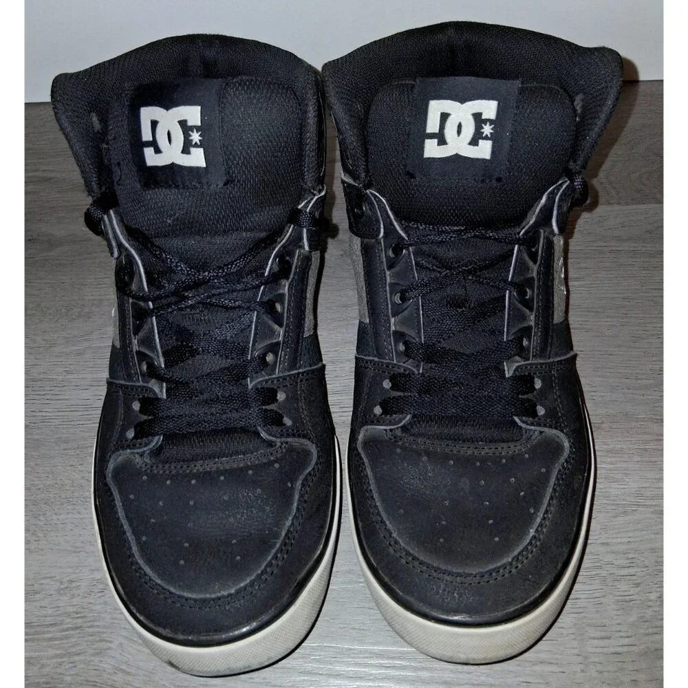 DC - Picture 3 of 10